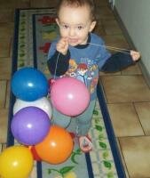 iannis cu baloanele..